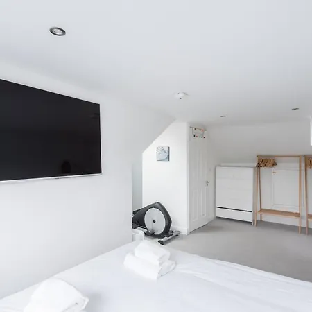 Διαμέρισμα Welcoming 4bd House With Garden In Δουβλίνο