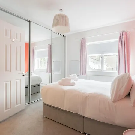 Lägenhet Welcoming 4bd House With Garden In Dublin