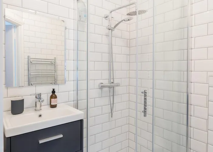 Welcoming 4bd House With Garden In * Dublin