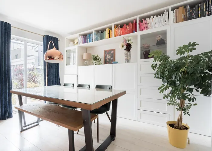 Welcoming 4bd House With Garden In Дублин