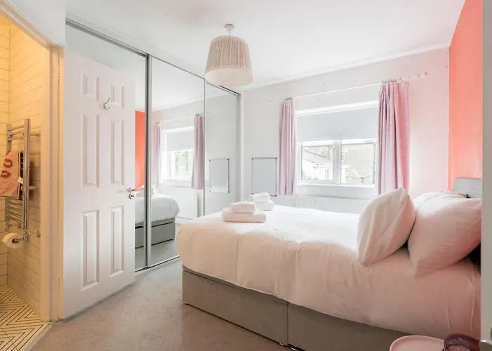 Lejlighed Welcoming 4bd House With Garden In Dublin